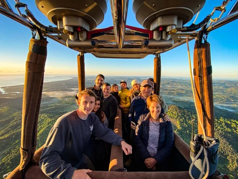 byronbaysunrisehotairballoonflight